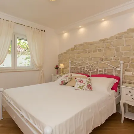 Appartement Mediterranea - Garden Mlini